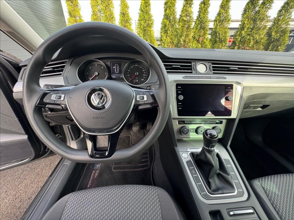 Volkswagen Passat 2,0 (2018) - 8