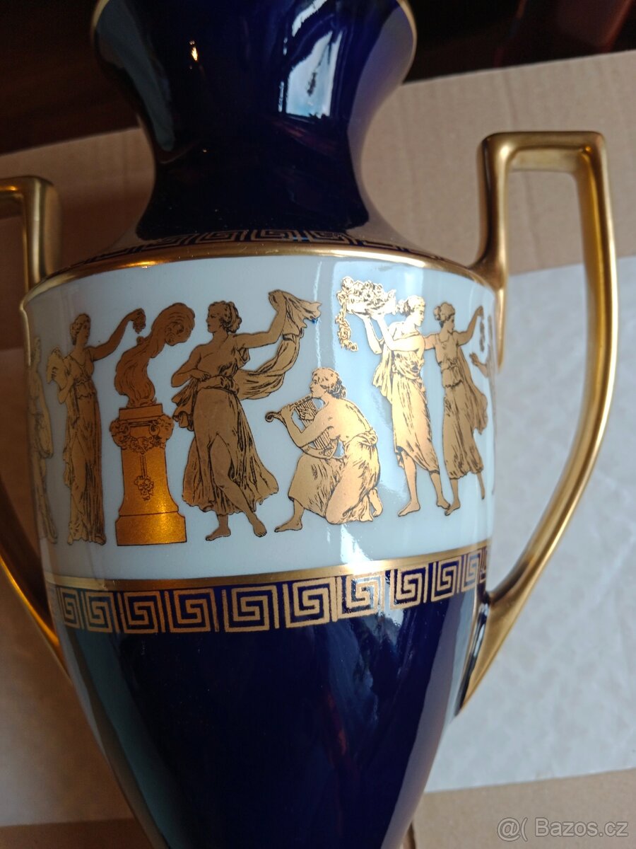 Krasná stará porcelánová zdobená amfora, - 8