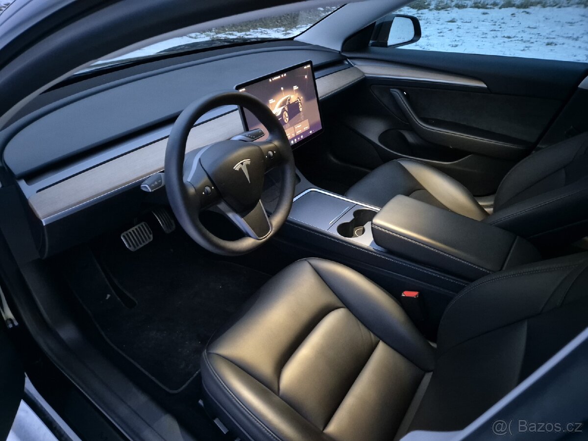 Prodám Tesla model 3 SR - 8