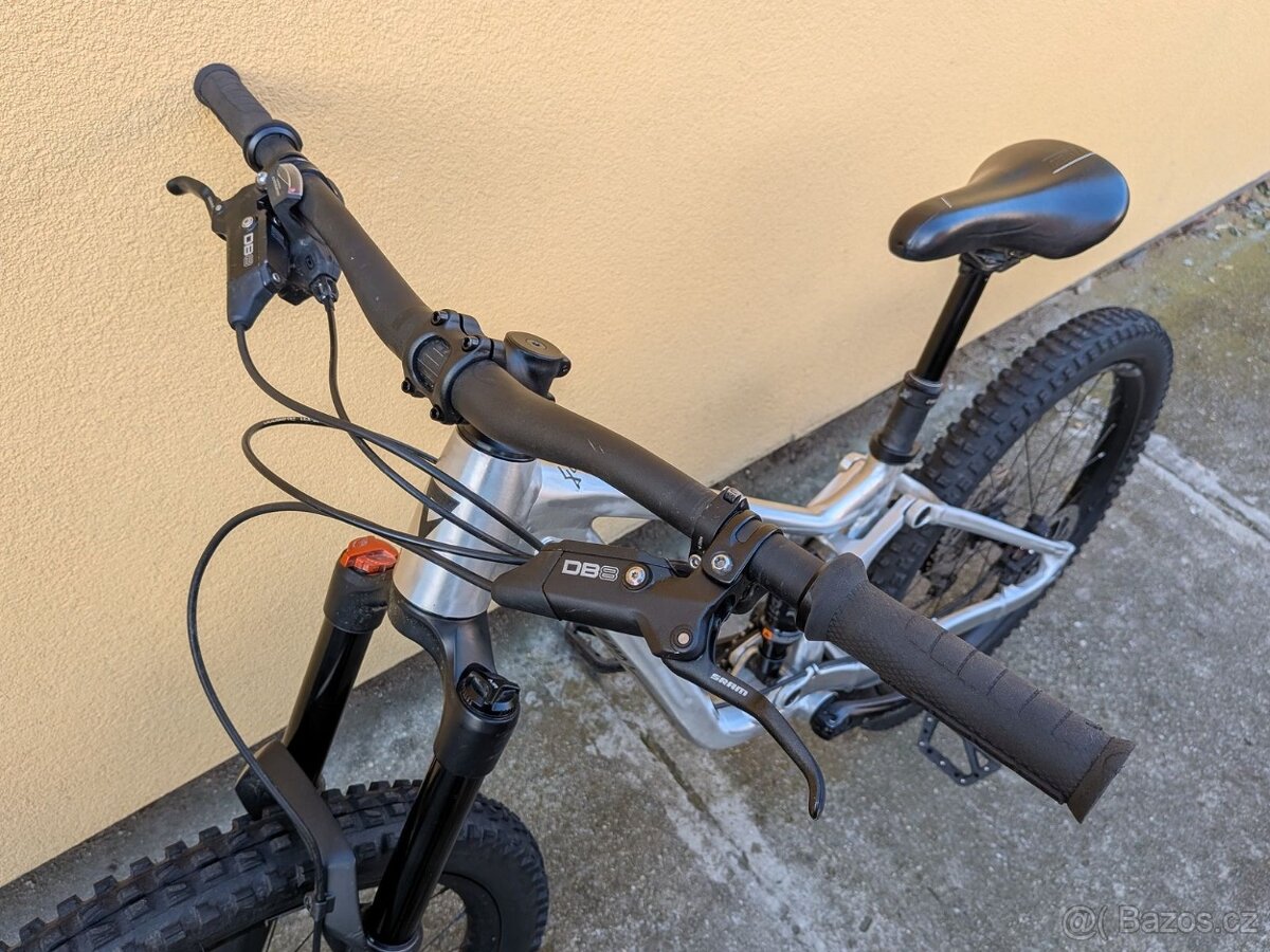 24" celoodpružené kolo Giant Faith 24 - 8