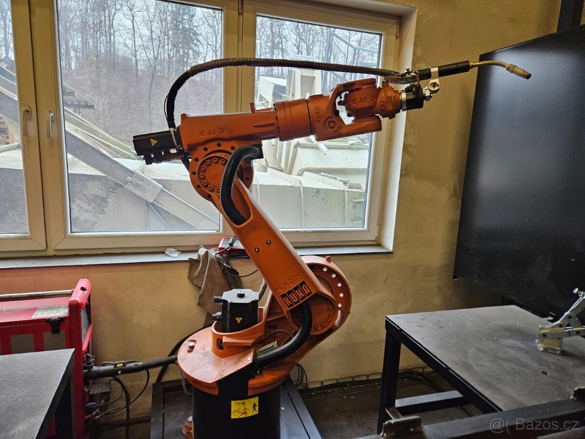 ROBOT KUKA - 8