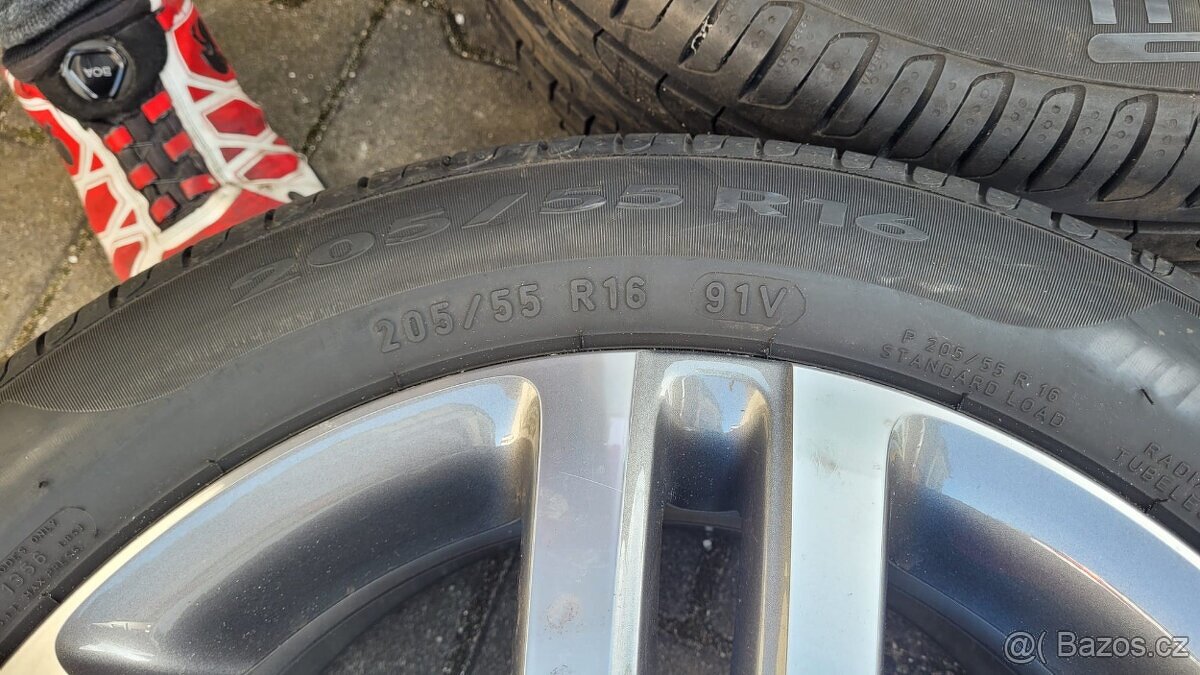 Alu kola VW Golf Touran 205/55 R16 pneu Pirelli 99% - 8