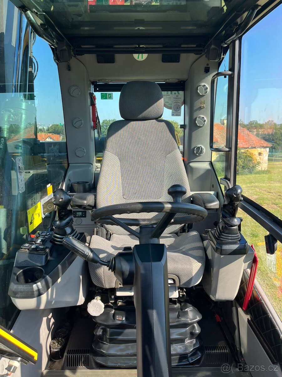 Kolové rypadlo Volvo EWR150E - 8