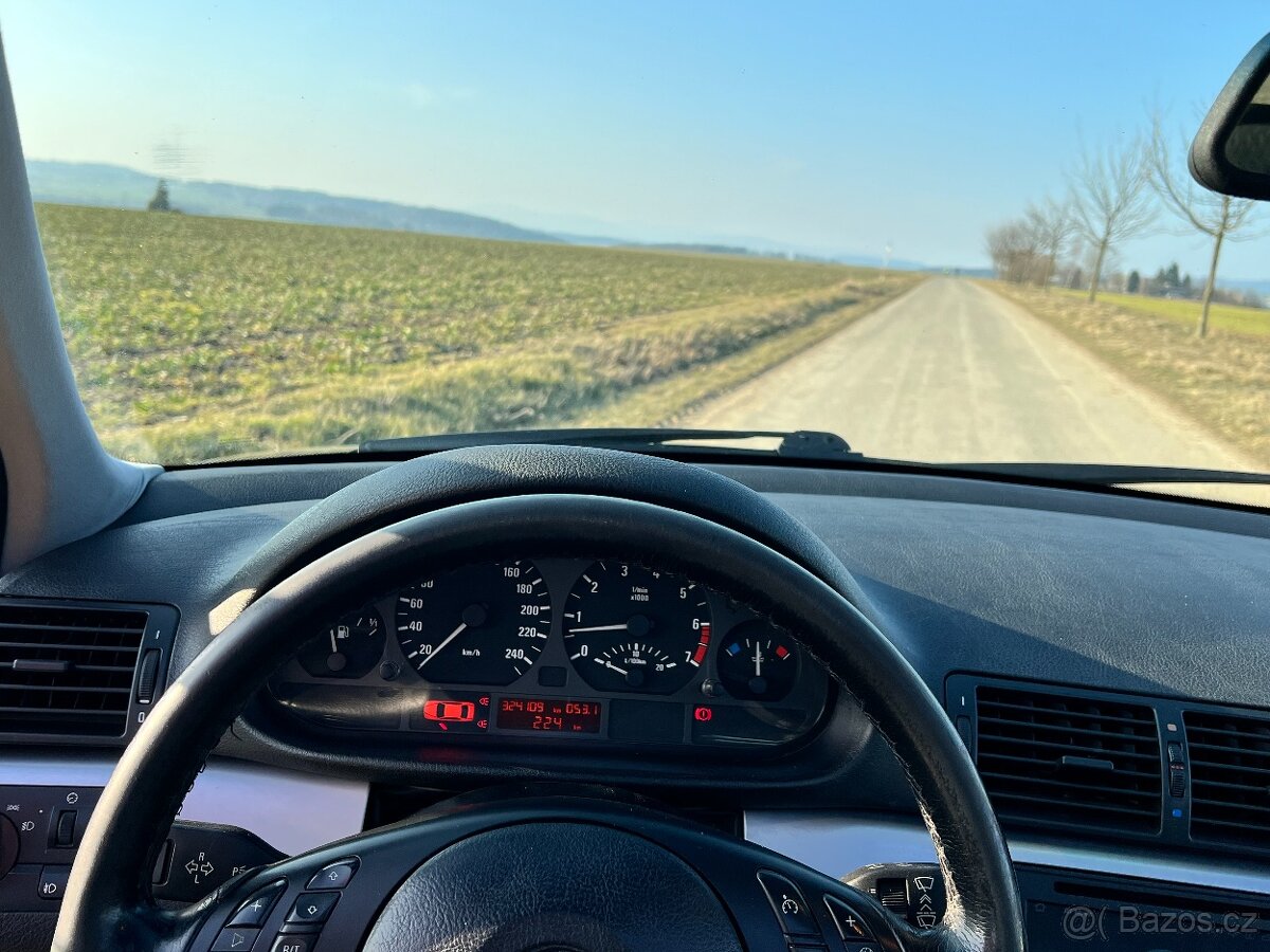 BMW E46 323i 125kw touring - 8