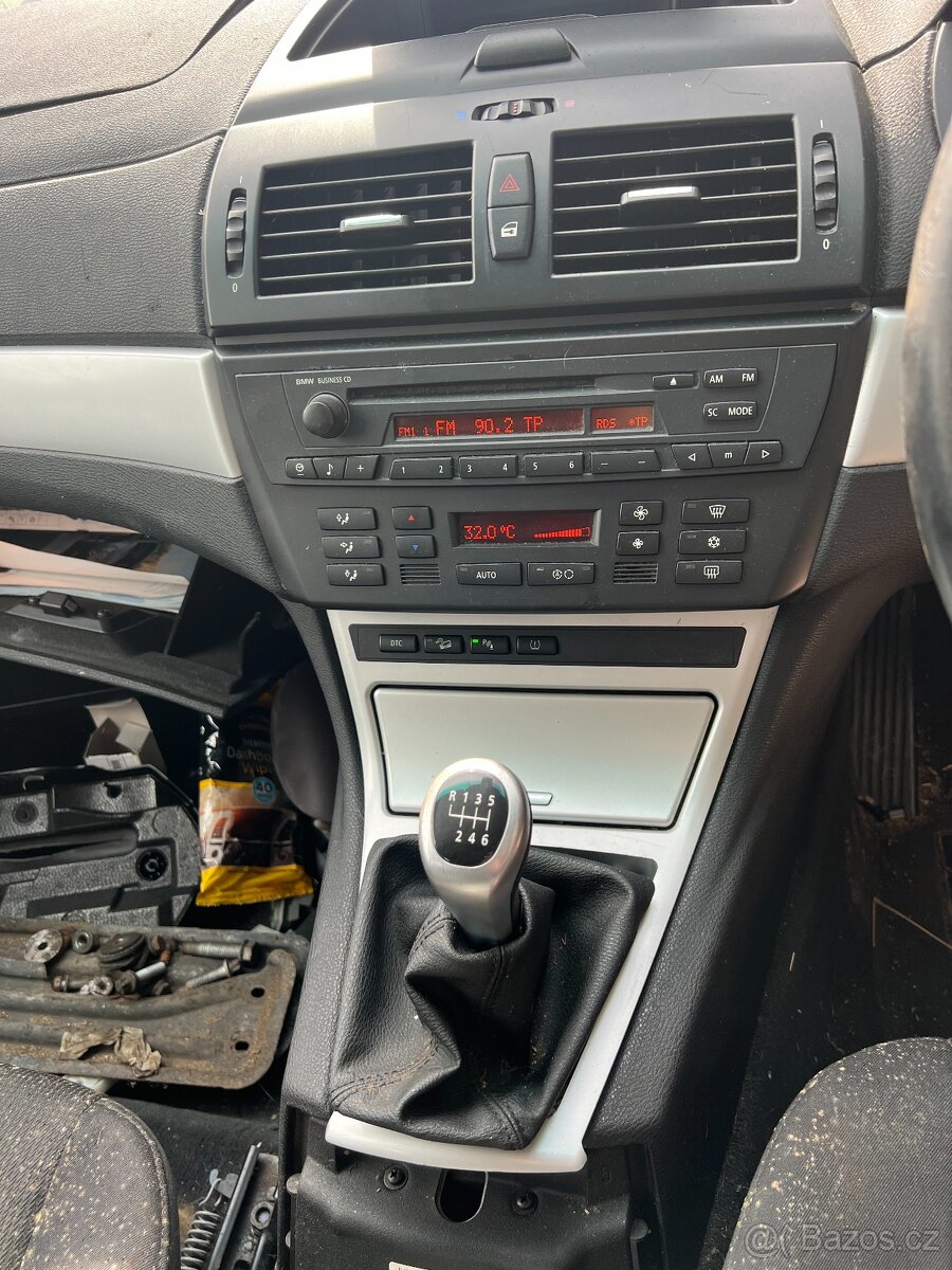 BMW X3 E83 2,0d N47D20A manuál - 8