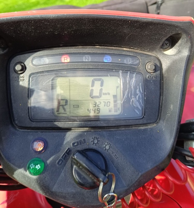 Suzuki kingquad 750i - 8