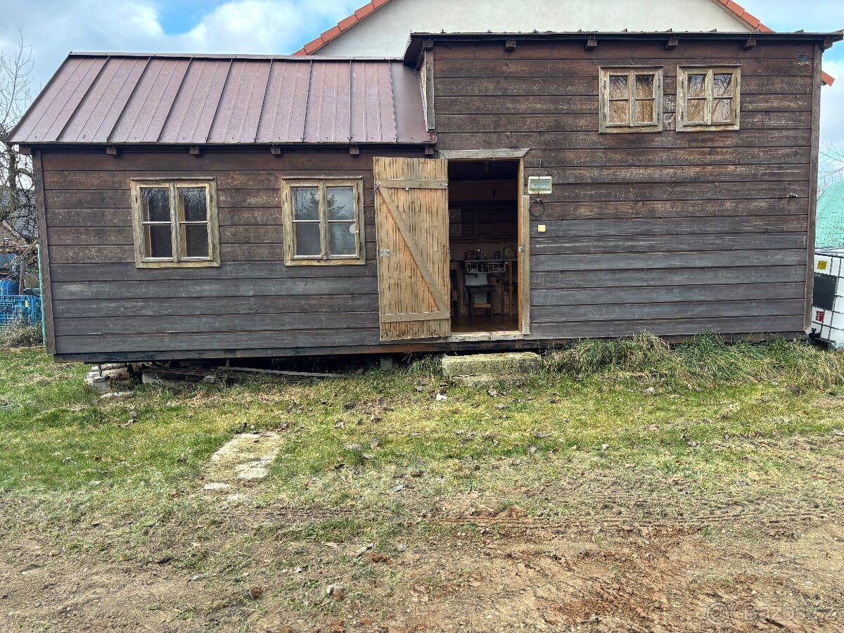 Domek 8x3 m na zahradu, k rybníku apod. MOBILNÍ - 8
