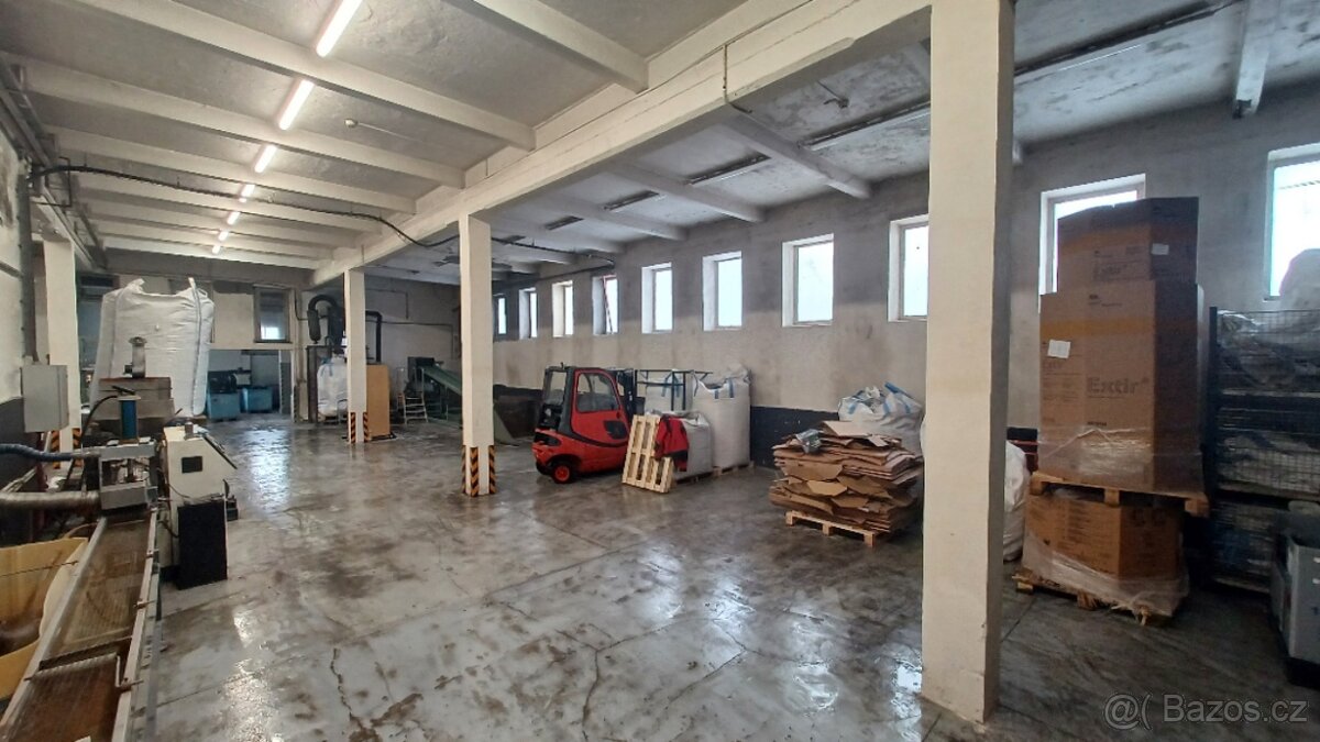 Prodej skladového prostoru 1.751m2 s vilou pro ubytování v H - 8