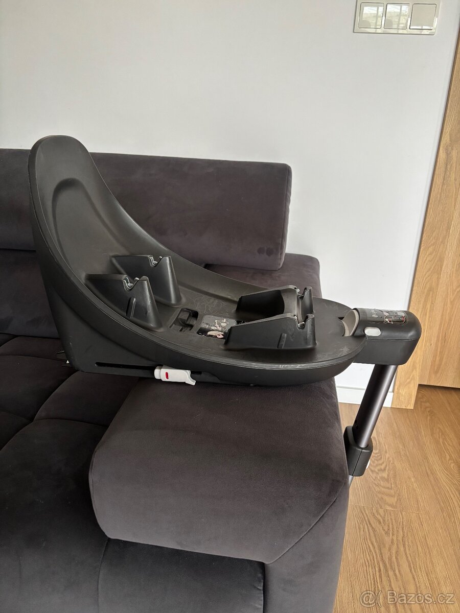 Autosedačka Cybex + isofixová základna - 8