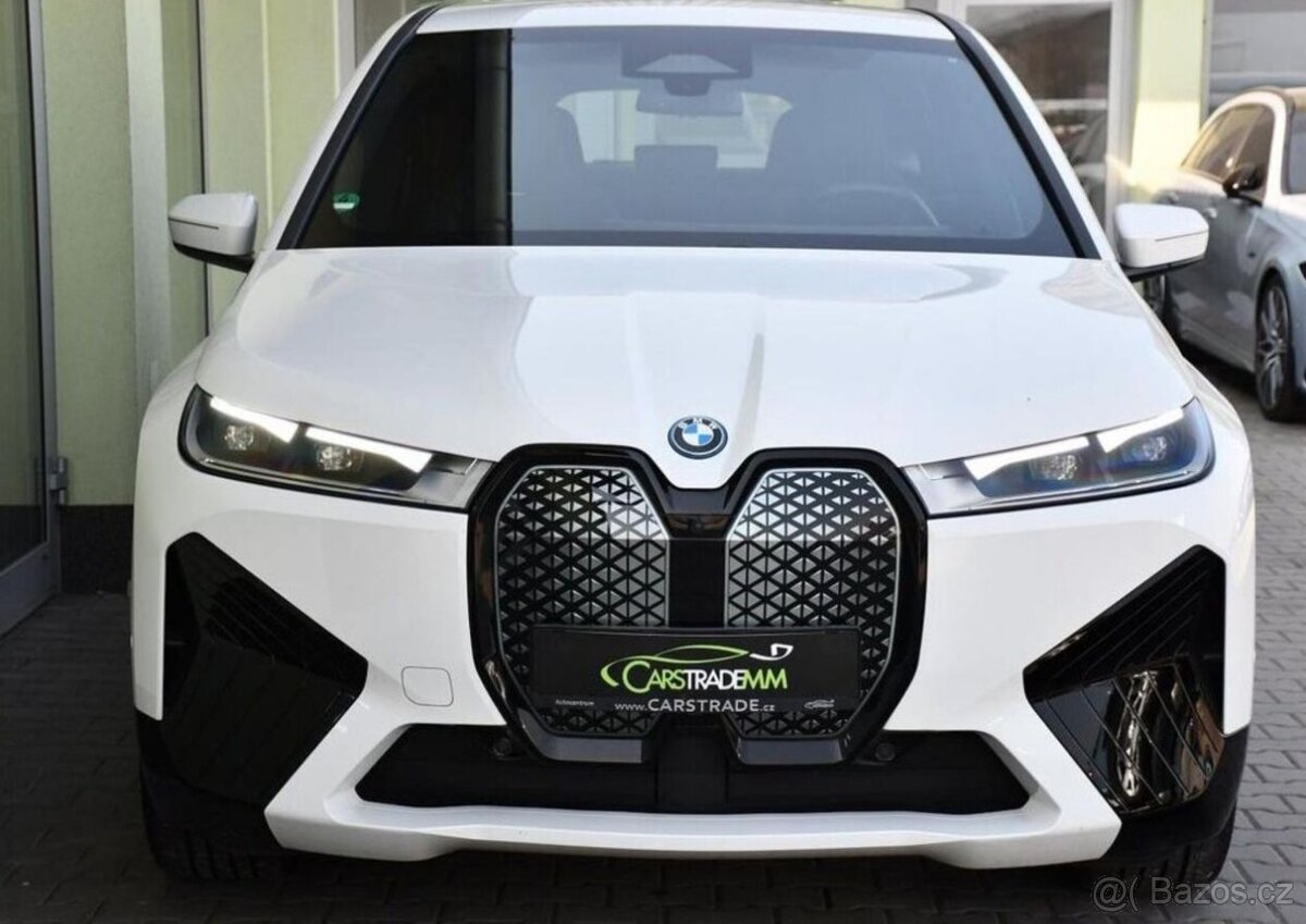 BMW iX xDrive40 1M 3L-ZÁRUKA - 8