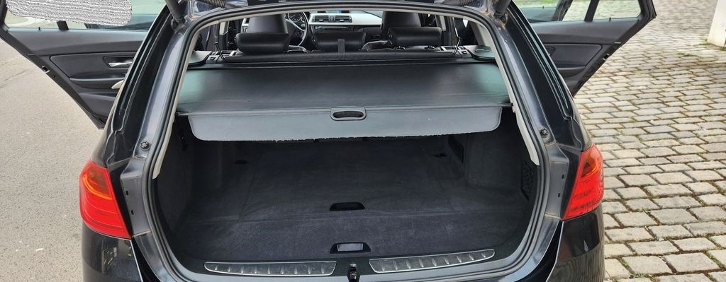 BMW Řada 3, 2.0dXENONAUTOMATTAŽNÉSERVIS - 8
