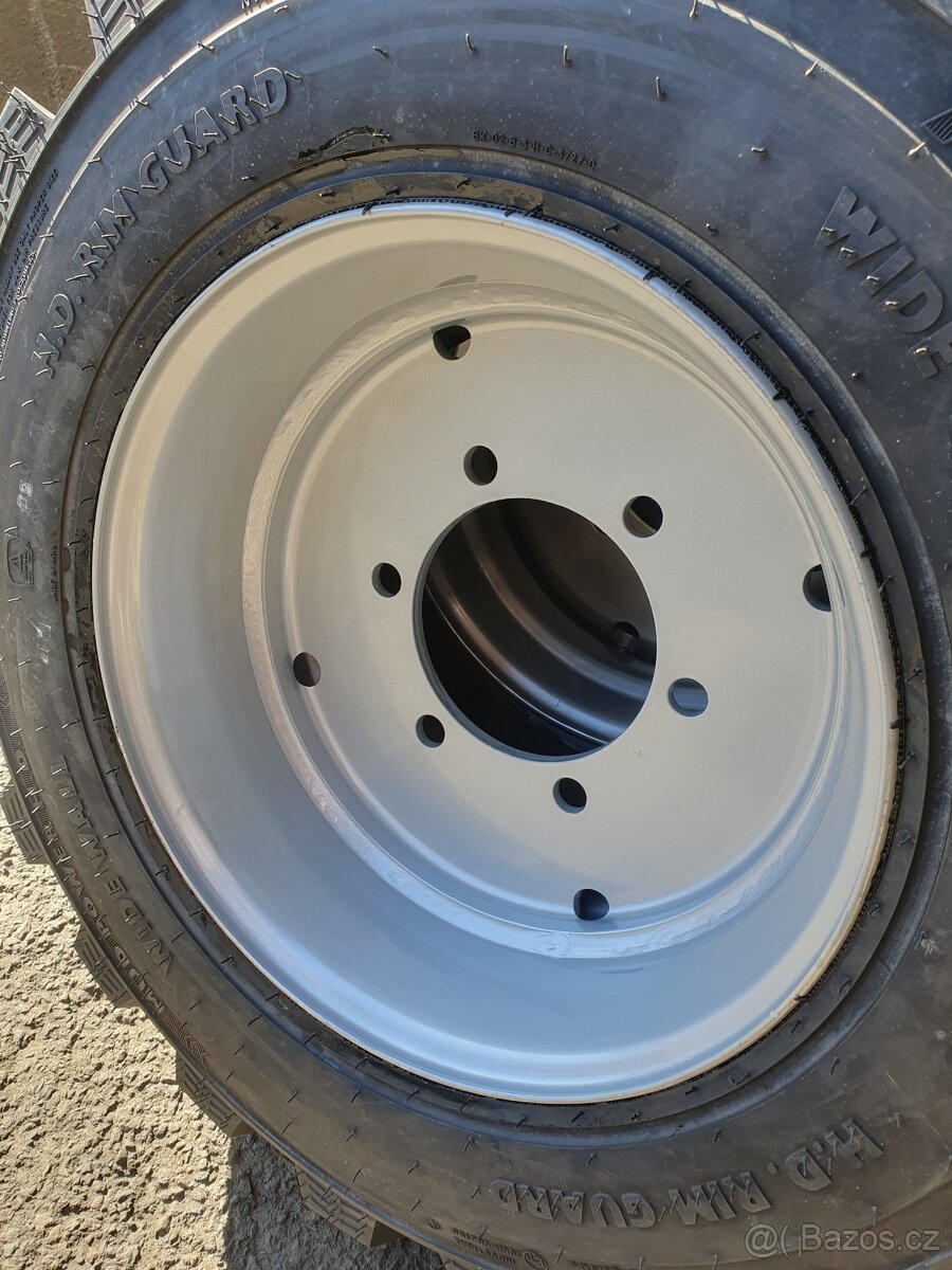 Kola UNC - Novotný- Locust - 8