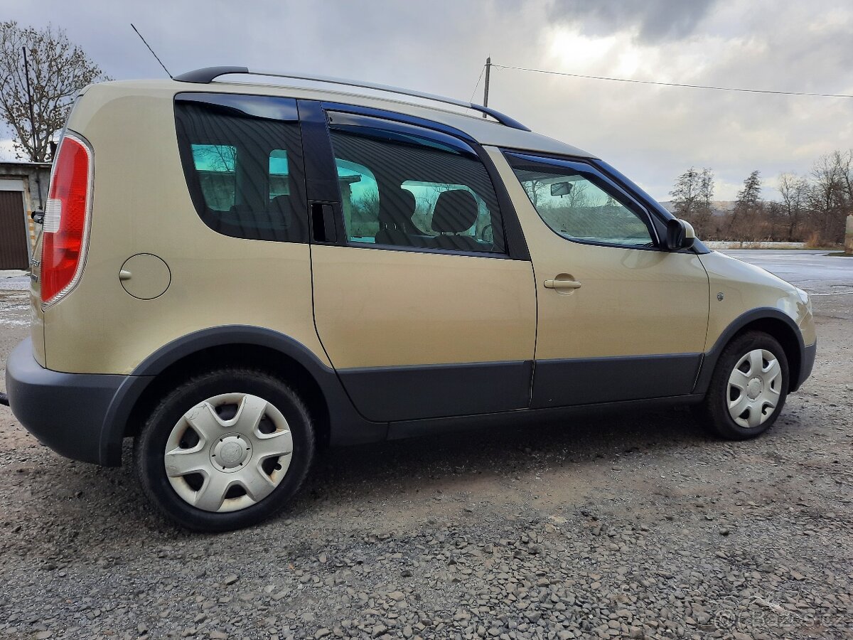 Škoda Roomster scout panorama 1.2 TSI 77kw r.2012 serv.kniha - 8