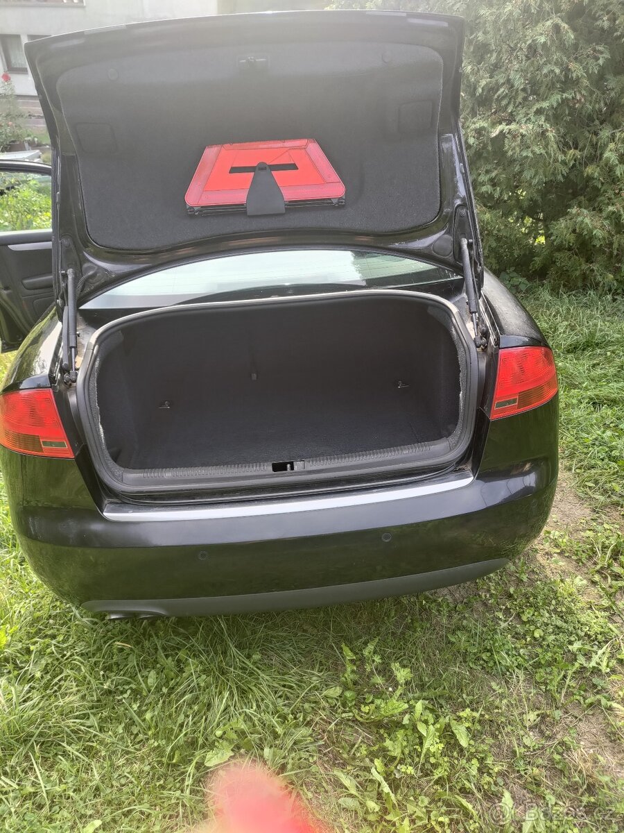 Audi A4 B7 sedan - 8