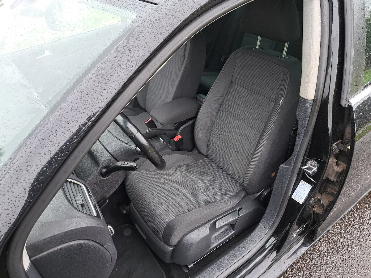 Volkswagen Golf VI, 1.6 tdi, 77 kW, Comfortline - 8