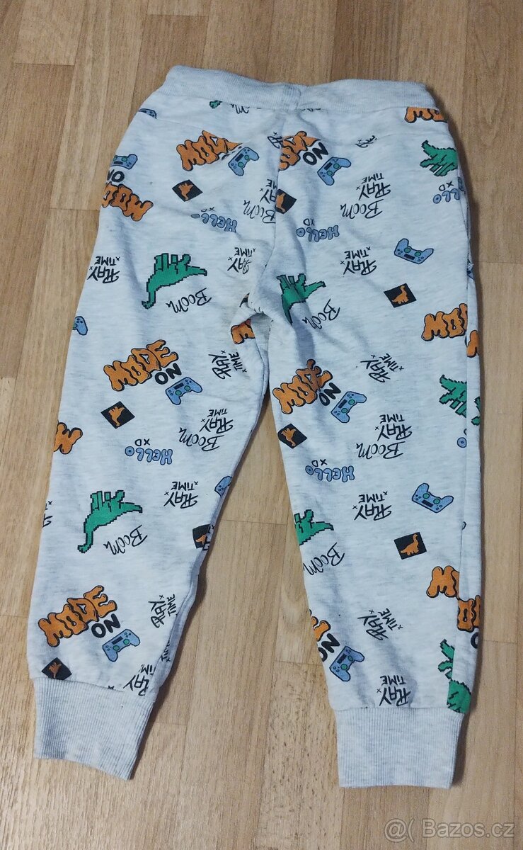 Tepláky vel. 122 - 8