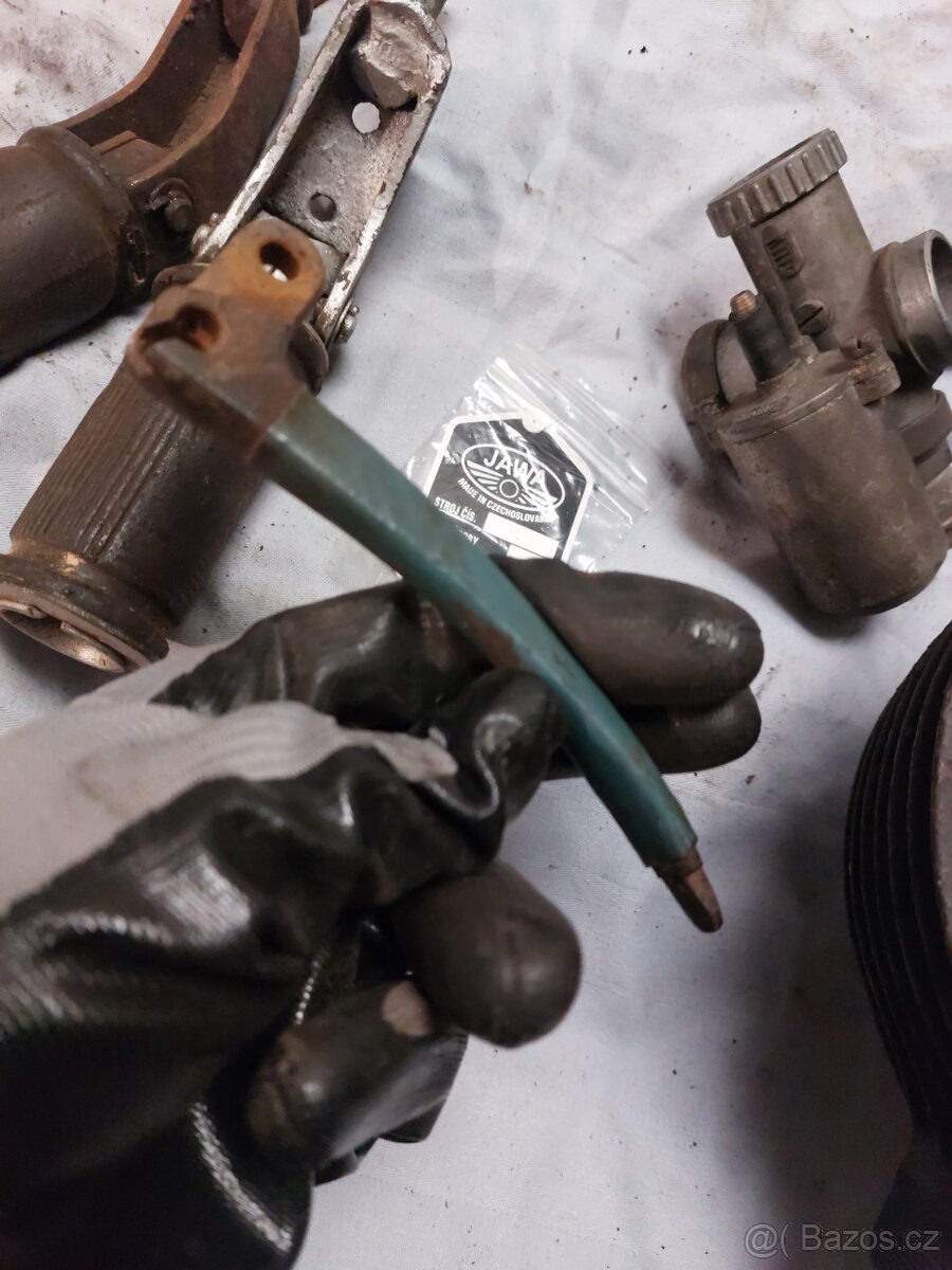 Uklid - dily ČZ a perak 350 - 8