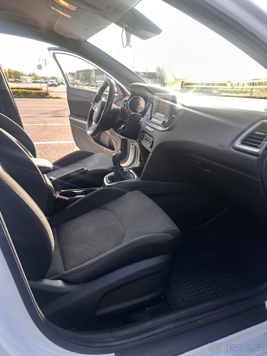 Kia Ceed 1.6 Crdi 12/2018 - 8