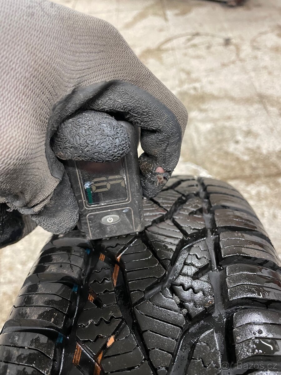 Sada Plechových disků Hyundai Getz R14 s celoročními pneu - 8