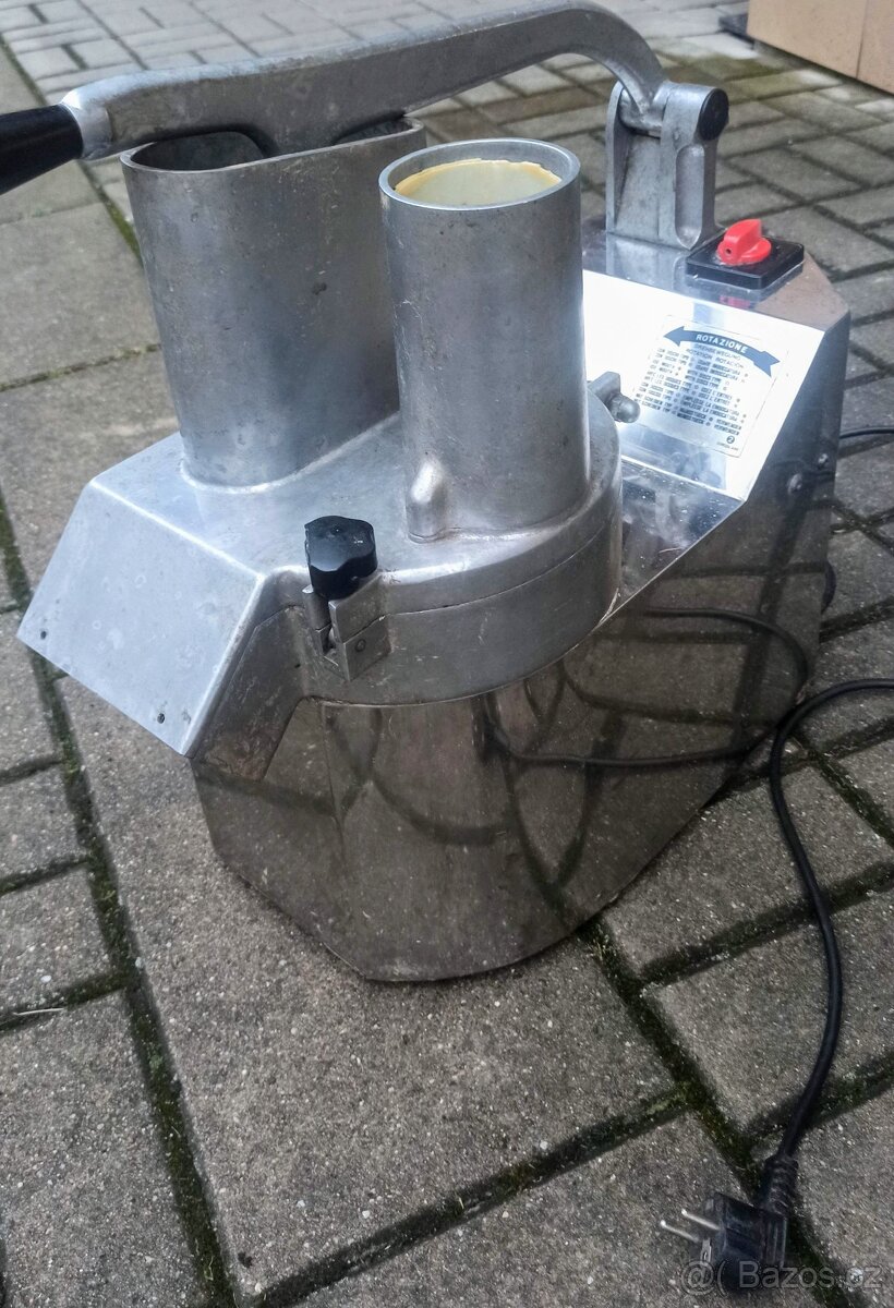 Krouhač, plátkovač zeleniny a sýrů - 8