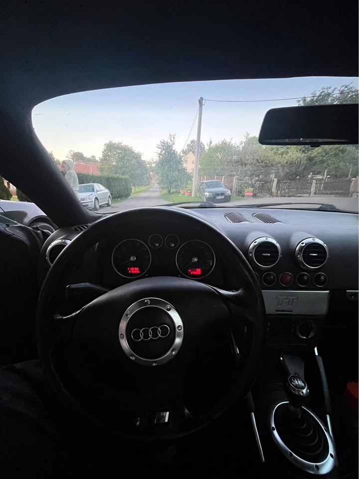 Audi TT 1.8T 132kw - 8