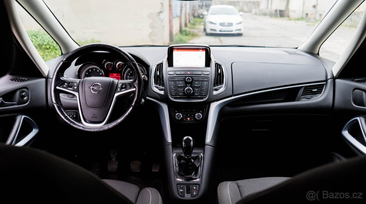 Opel Zafira Tourer 1.4 Benzín + LPG - 8