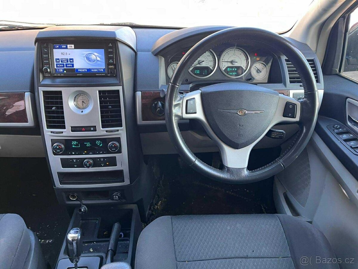 // CHRYSLER Grand Voyager 2.8 CRD 2009 // DÍLY - 8