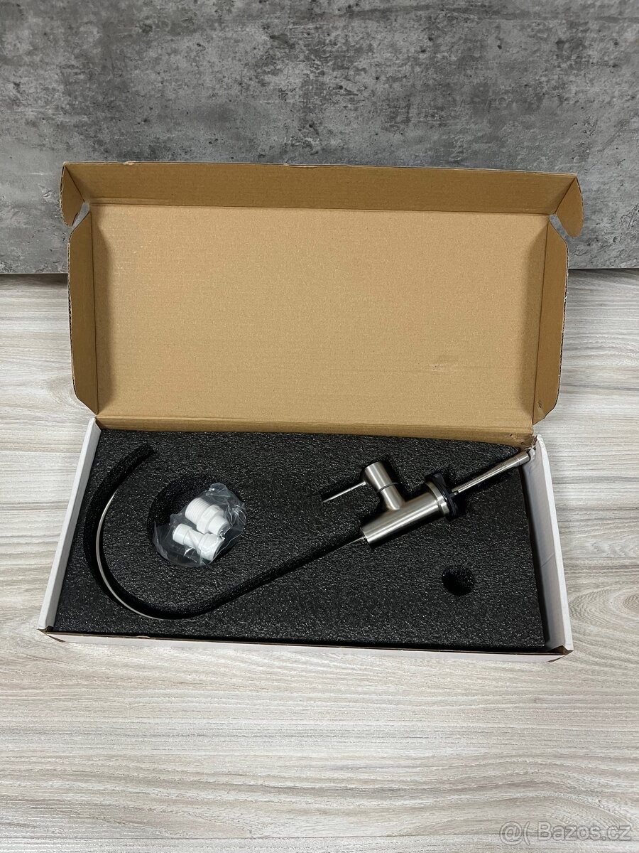 Kuchyňská baterie na studenou vodu - (NOVÁ) - 27cm - 8