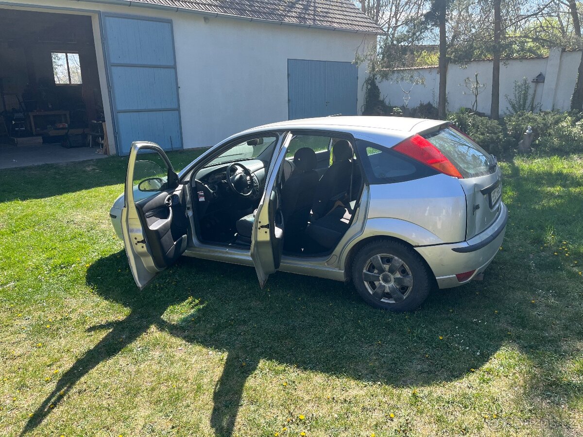 Ford focus - 8