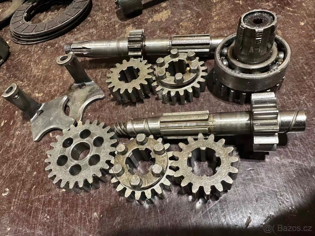 Predám komplet prevodovka JAWA 250 350 v dobrom stave - 8