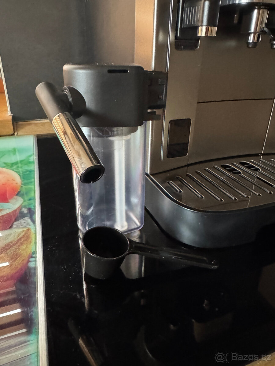 Automatický kávovar De'Longhi Magnifica Evo - TOP - 8