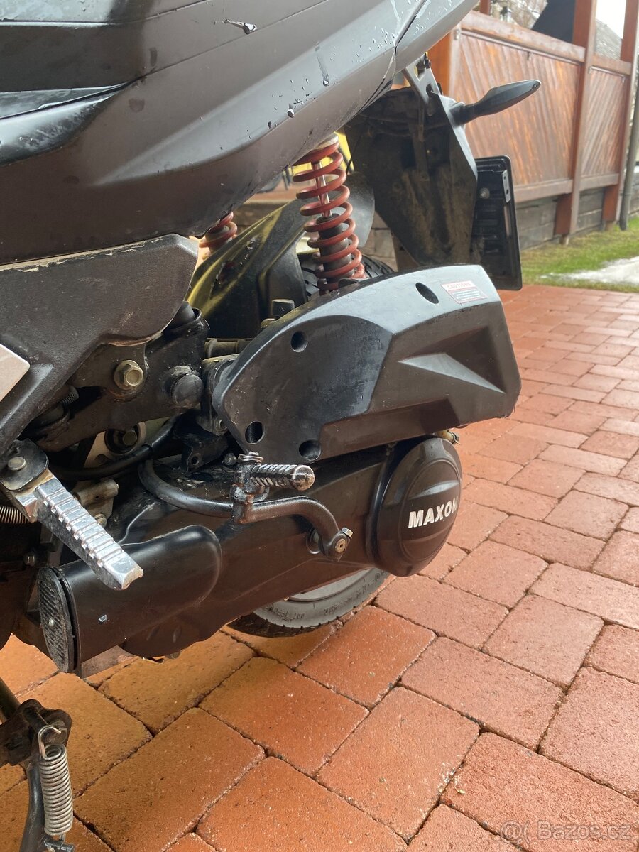 Prodej skútru 125 ccm - 8