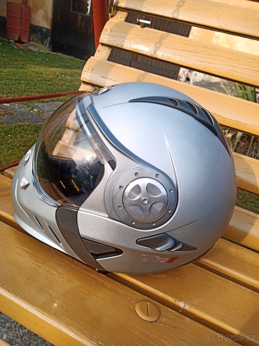 Helma na moto - 8