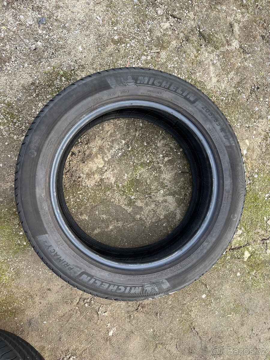Pneu 205/55/17 - 8