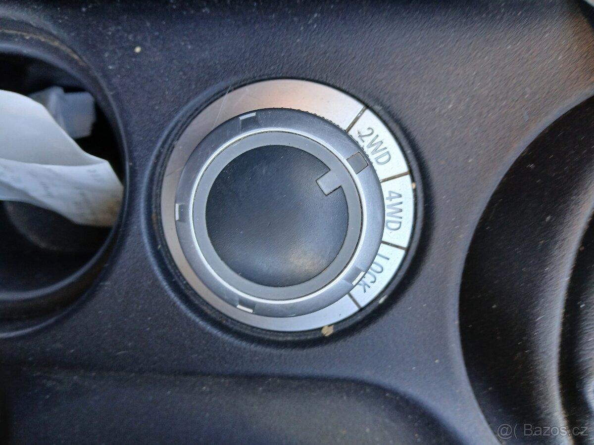 Mitsubishi Outlander - 8