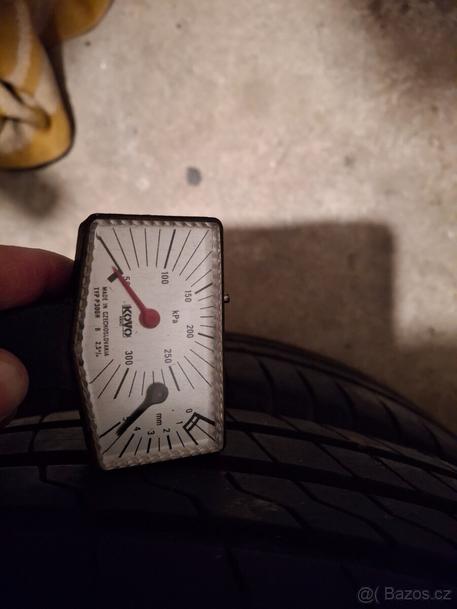 Prodam pneu Škoda octavia 1 - 8