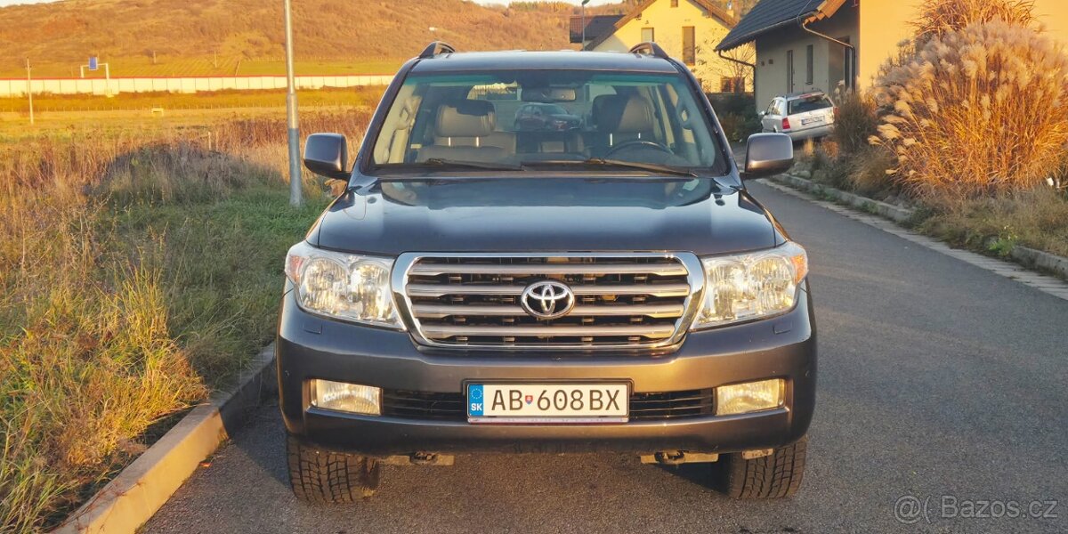 land Cruiser lc200, j200 4.5 V8 top stav, 242t km - 8