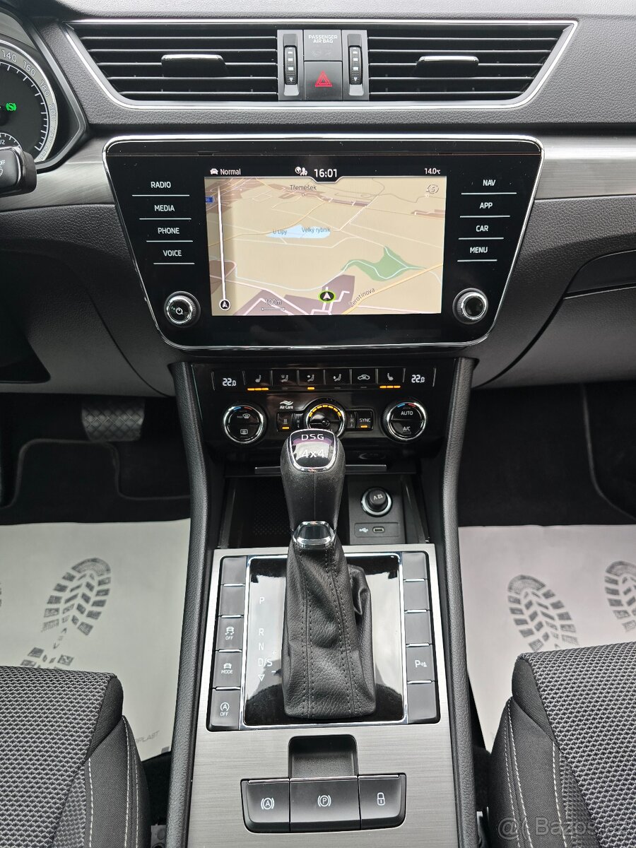 SUPERB 3 2,0TSI 200kW 4x4 DSG STYLE WEBASTO KAMERA NAVI -DPH - 8