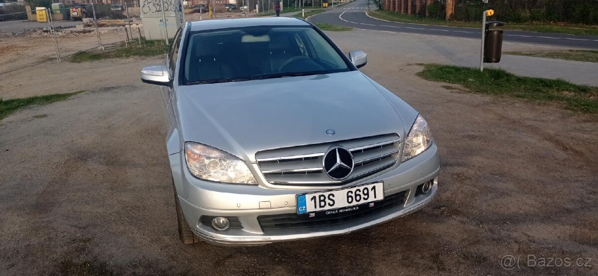 Mercedes Benz C200 - 8