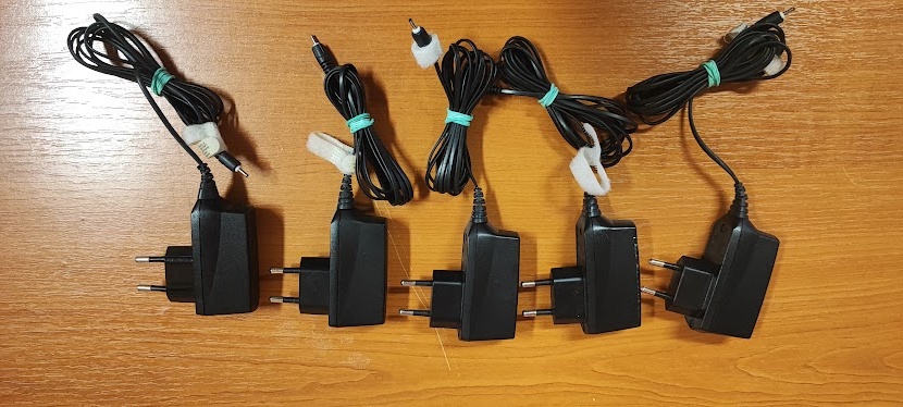 Originální nabíječky na všechny typy mobil. telefonů NOKIA - 8