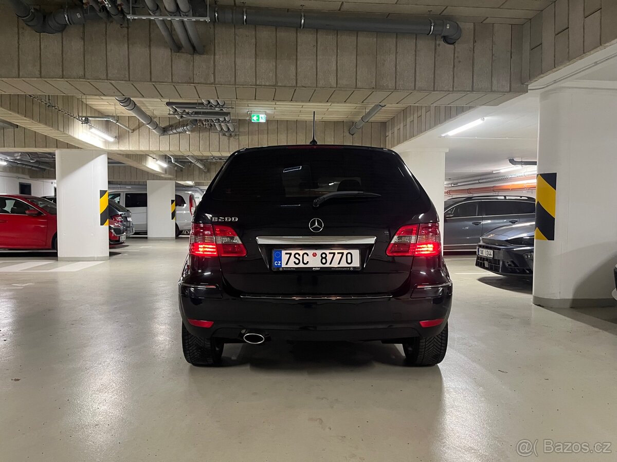 Mercedes B 200 - 8