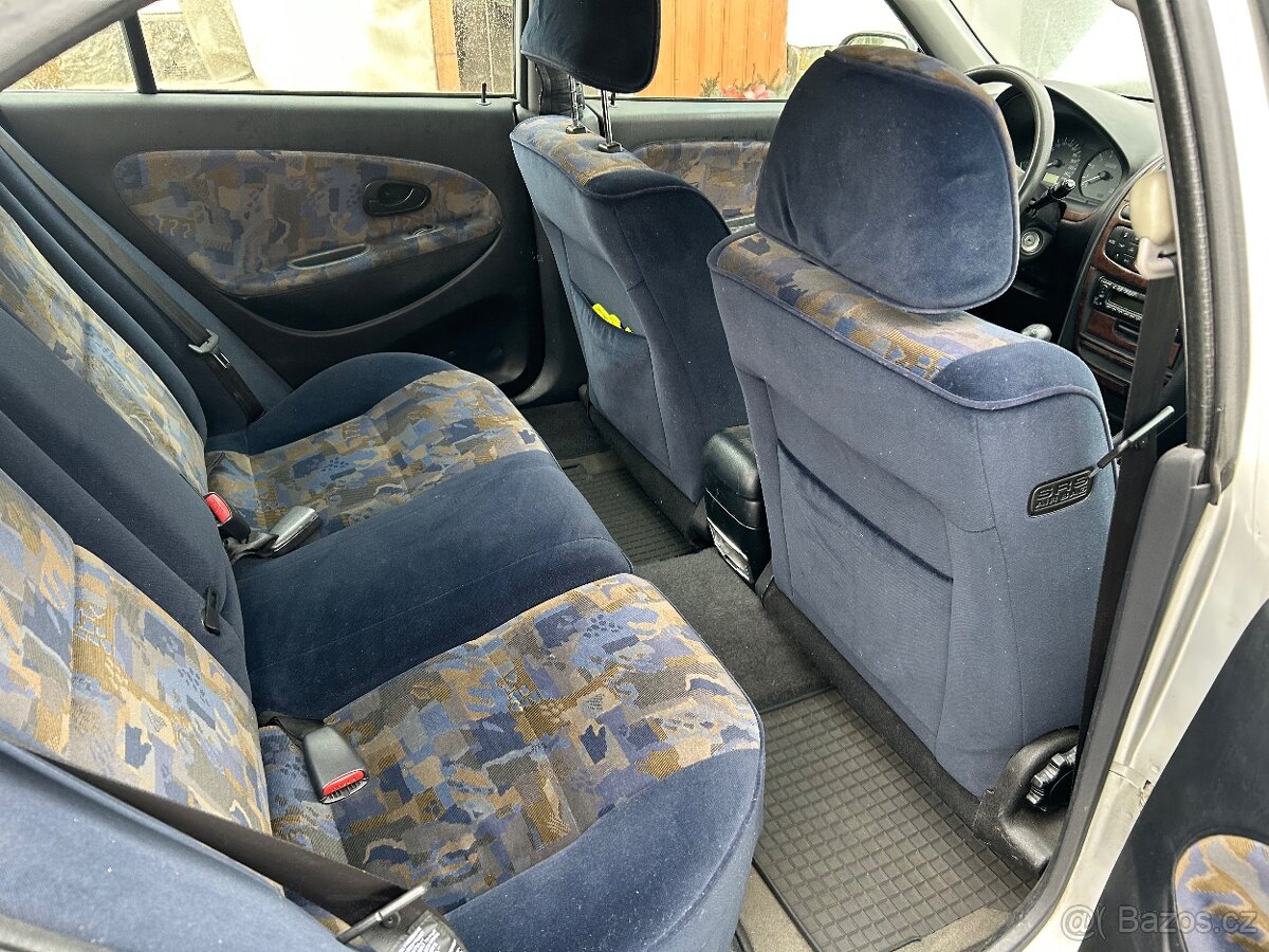 MITSUBISHI CARISMA - 8