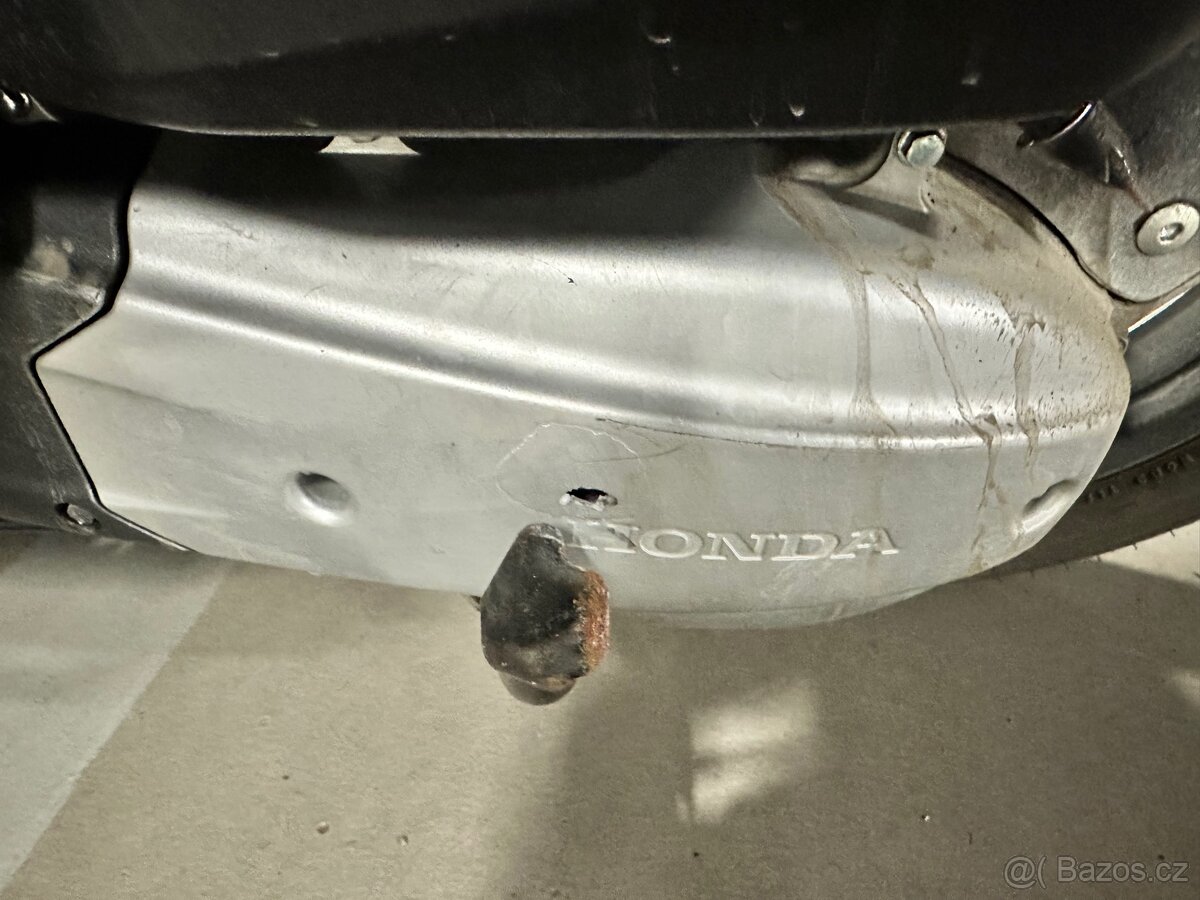 Honda PCX 125. 2015 - 8