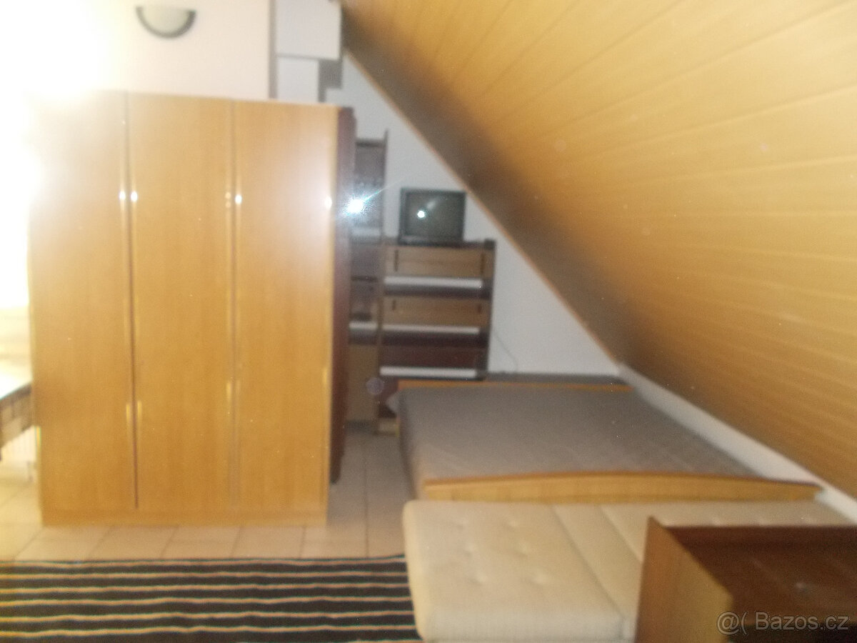 PRONÁJEM APARTMÁNU - 8