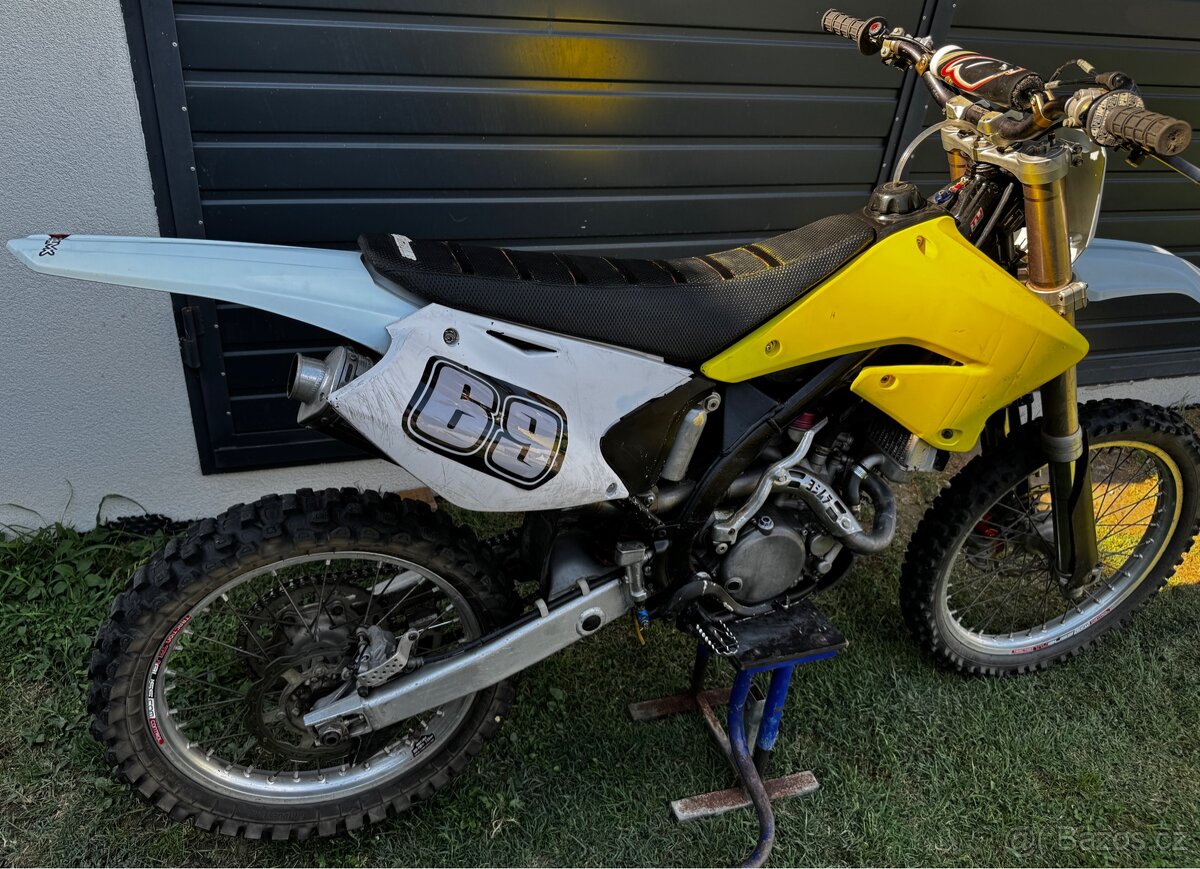 Suzuki RMZ 250 - 8