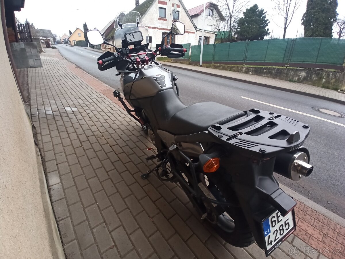 Suzuki DL650 V-Strom - 8