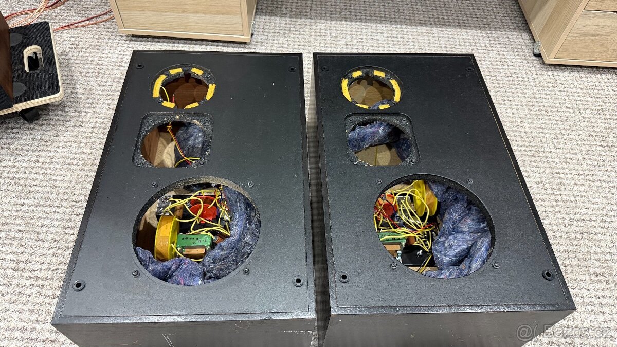 TESLA repro boxy ARS 1038 - korpusy + vyhybky - 8