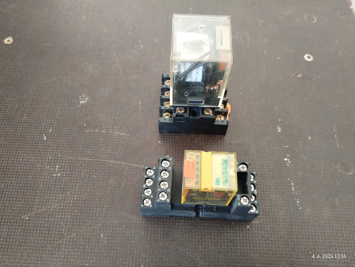 Elektroinstalační materiál - 8