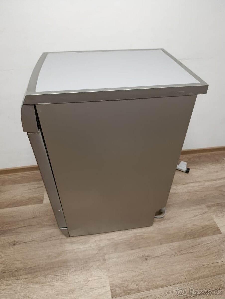 Myčka ELECTROLUX EnergySaver - nefůnkční na díly nebo opravu - 8
