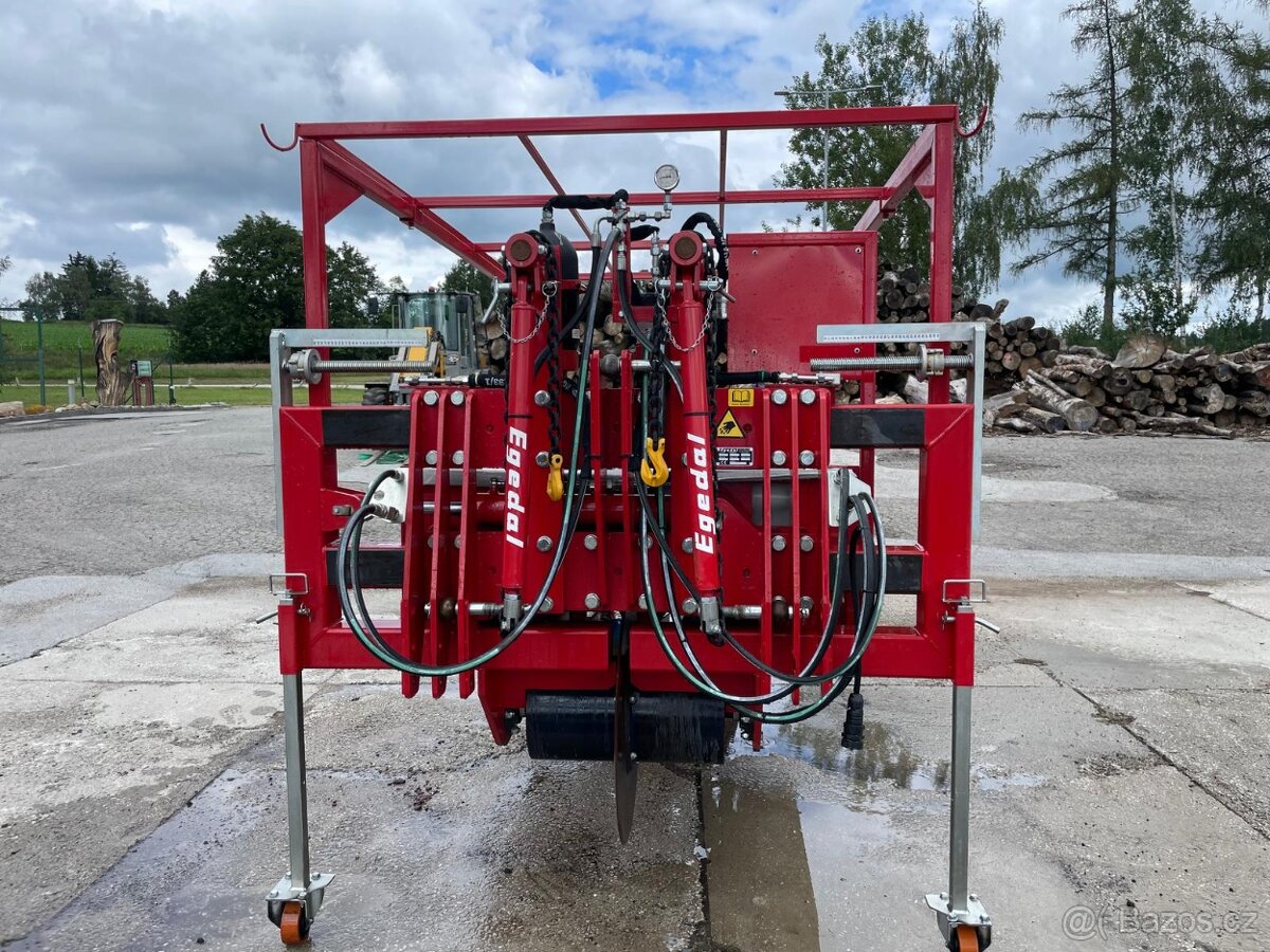 Zalesňovací stroj EGEDAL - 8